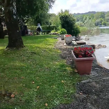 House Benedetta & Gloria On The Апартаменты Кастеллетто-сопра-Тичино